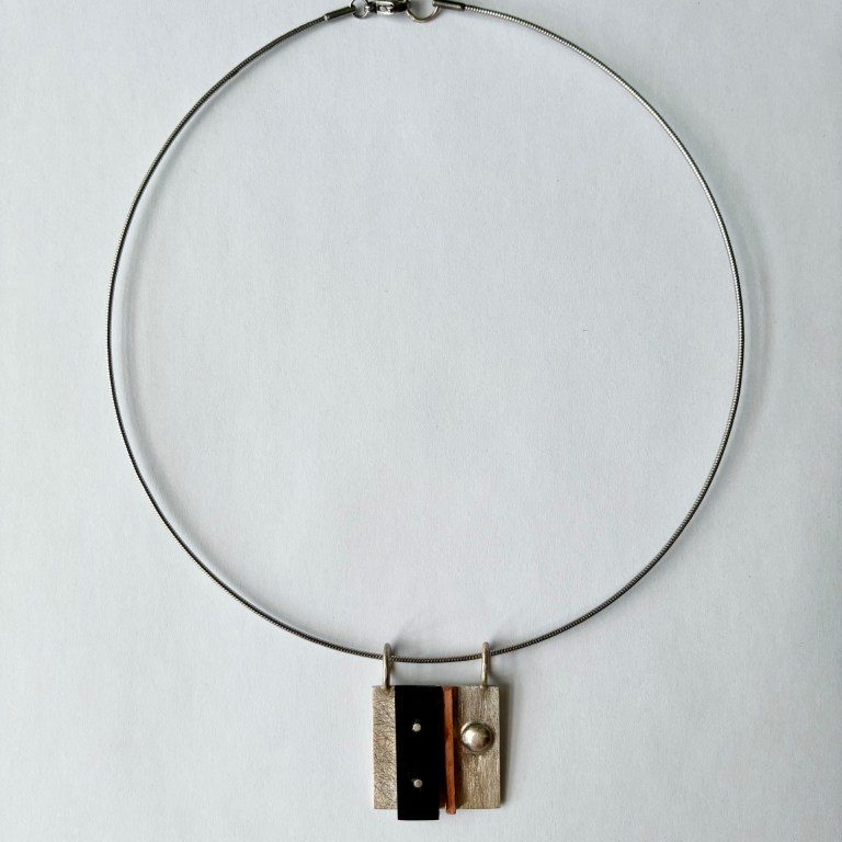 Pendant w/sterling- pendant