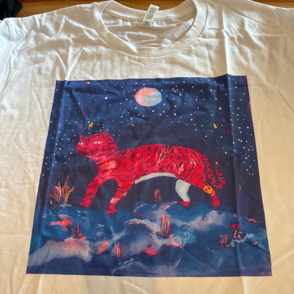 Red Leopard - t-shirt
