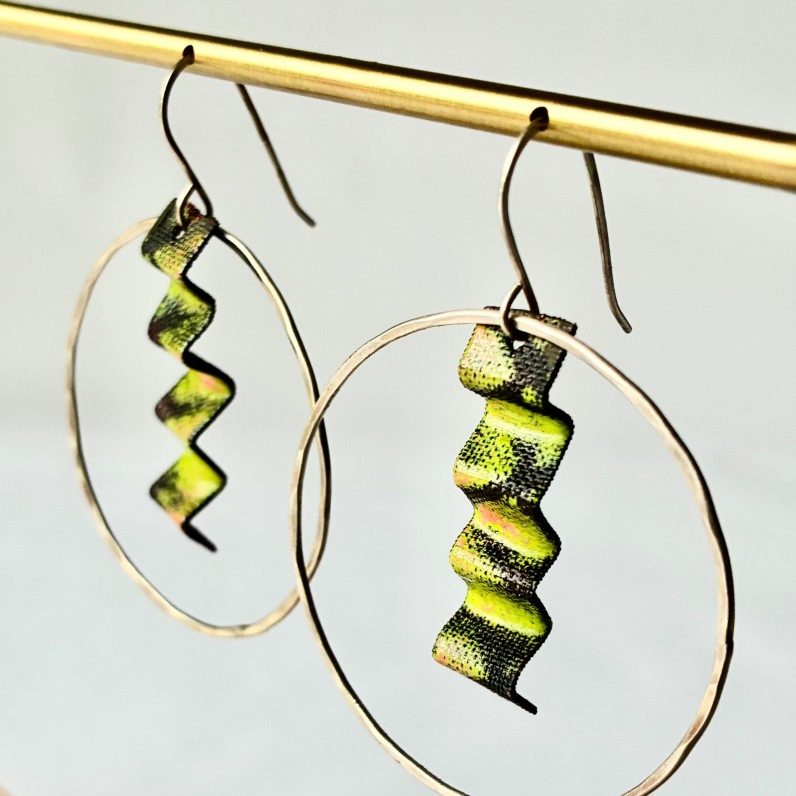 Zig Zag Hoop - earrings