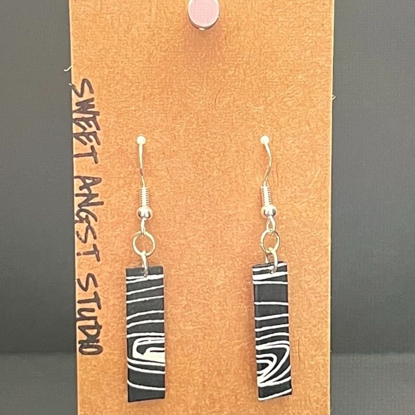 B/W Squiggly - earrings