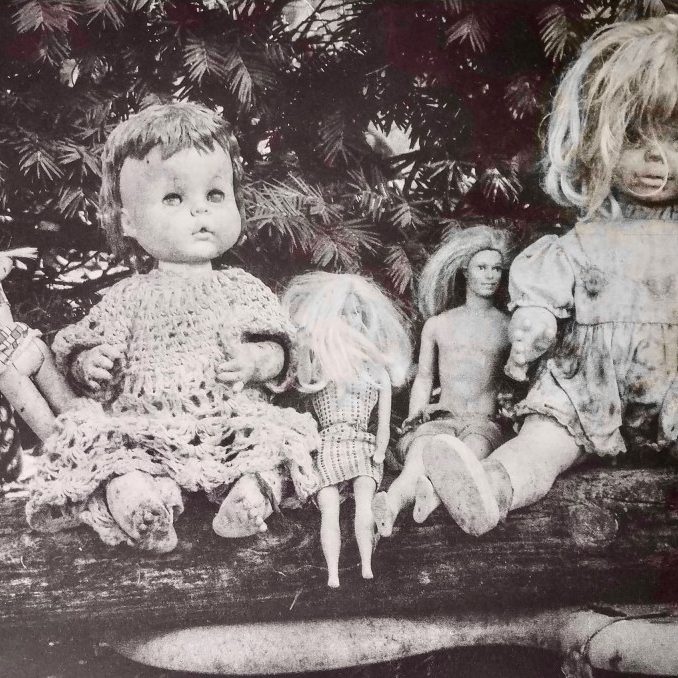 "Munecas" - Socorro Mucino